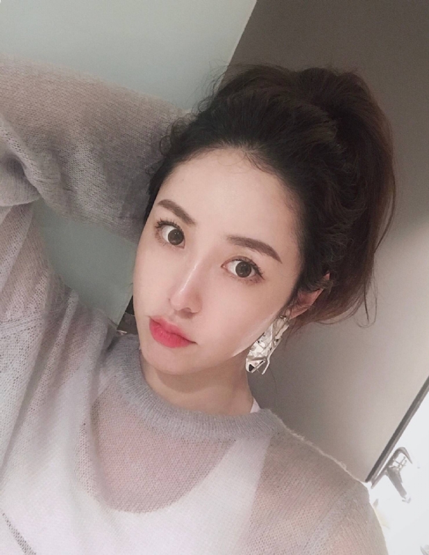 宋揚的第一张照片--新界闪婚服务中心