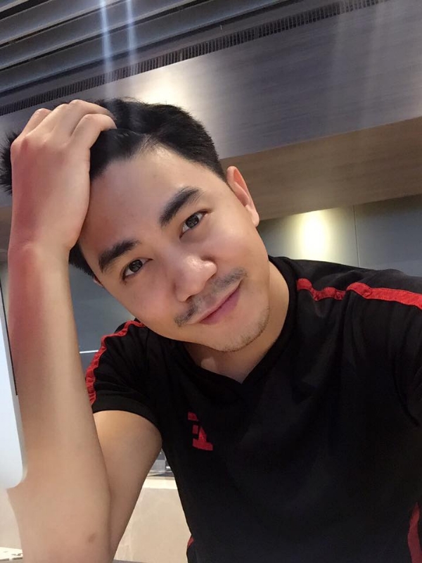 李的第一张照片--新界闪婚服务中心