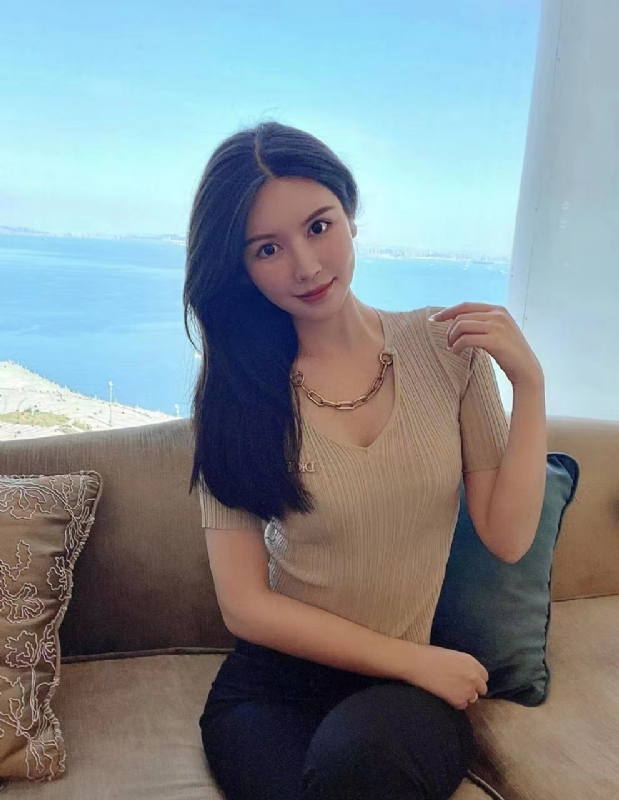 李芷晴的第一张照片--新界闪婚服务中心