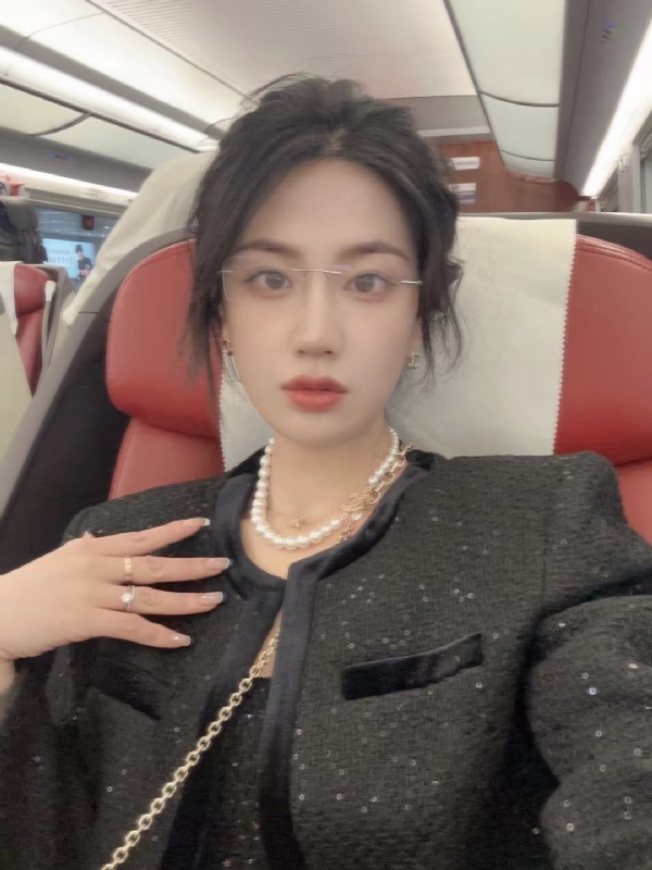 Alma的第三张照片--新界闪婚服务中心