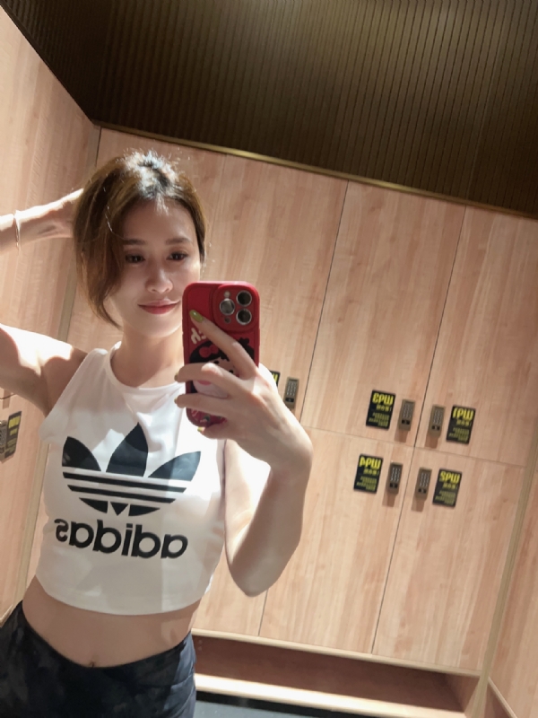 Jojo的第一张照片--新界闪婚服务中心