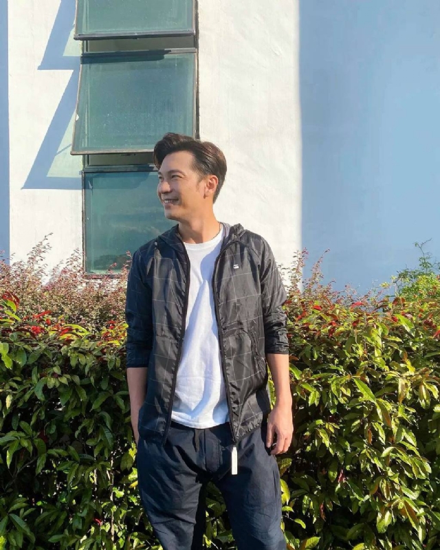 林硕的第一张照片--新界闪婚服务中心